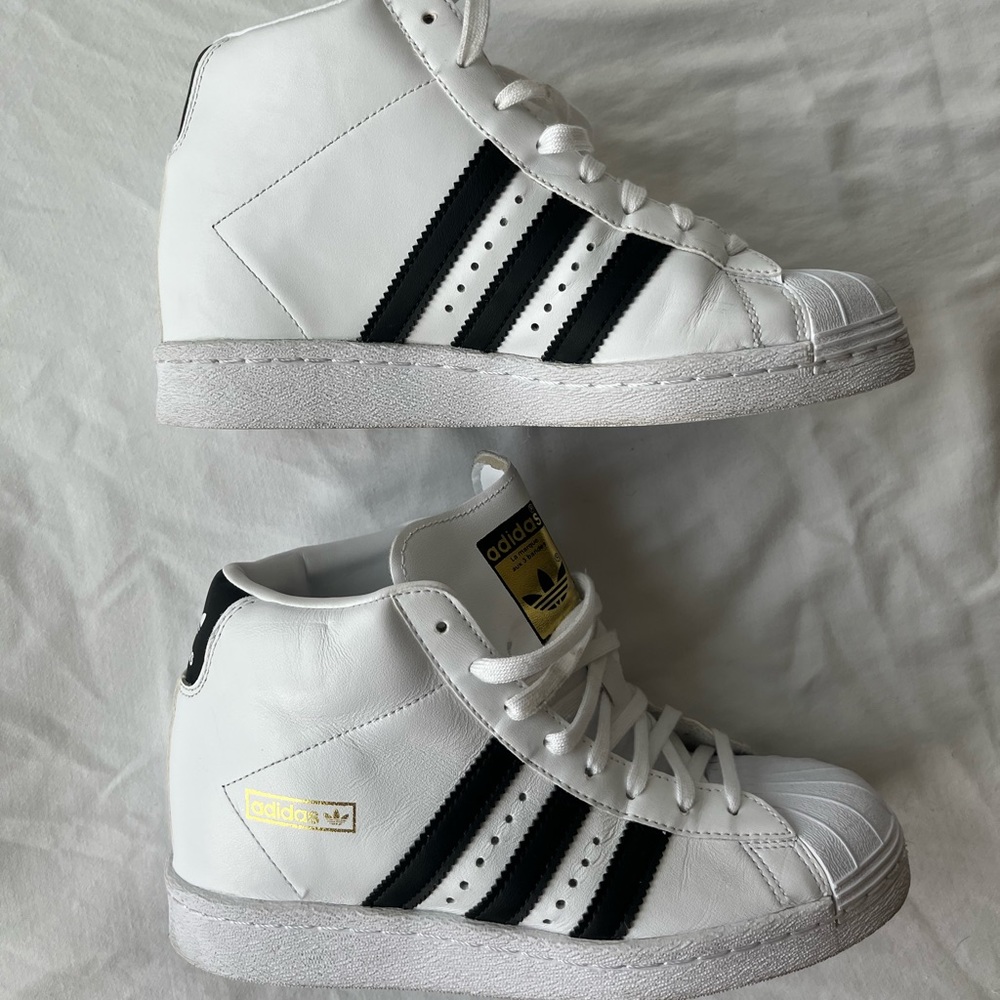 Women’s Adidas Up Sneakers size 6 Heel Shoes